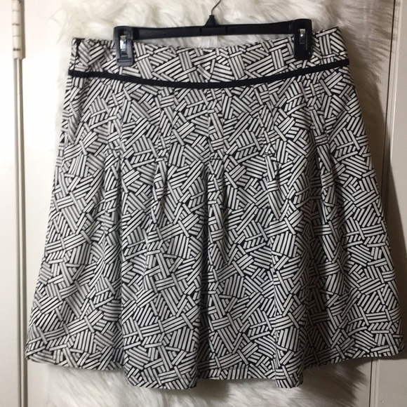 ANN TAYLOR LOFT SKIRT - Picture 4 of 6